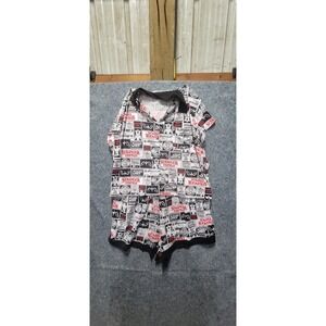 Stranger Things Women's 2-piece outfit Shorty Notch Vivid White 3X (22W-24W) NWT